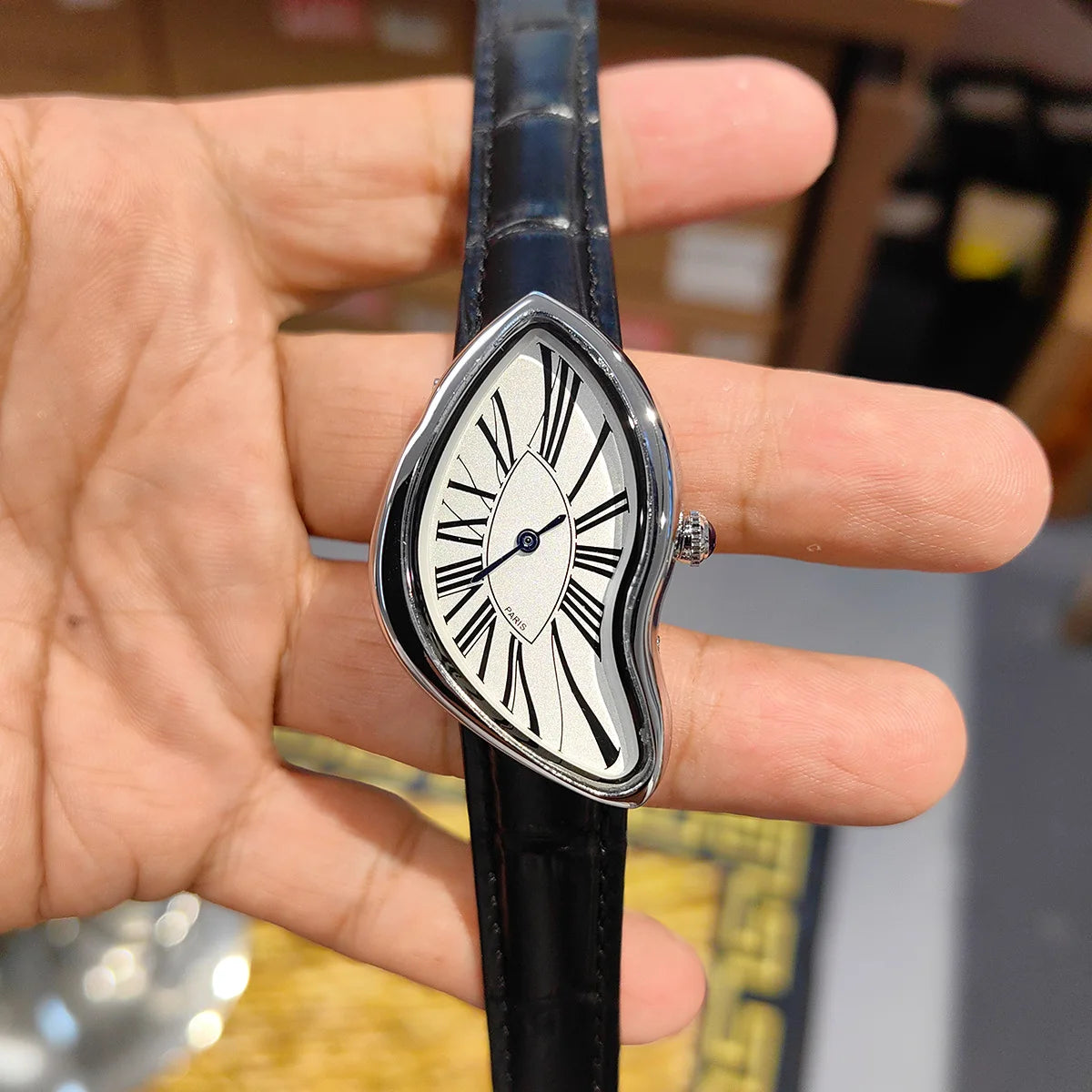 New Alien Crash Melt Twist Y2K Watches for Men and Women Fashion Leather Strap Waterproof Quartz Wristwatches Gift Drop Shipping